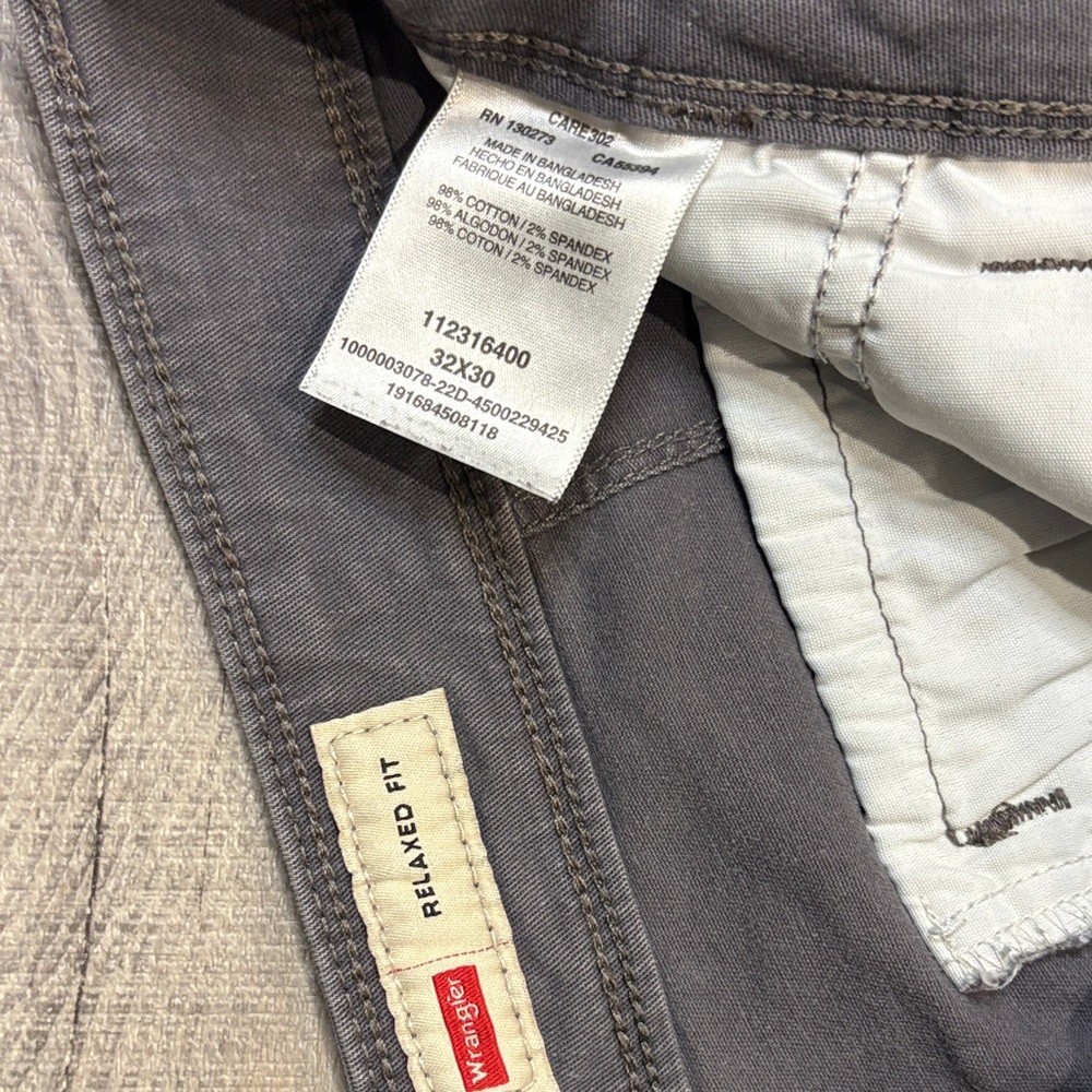 Wrangler Gray Relaxed Fit Cargo Utility Pants GUC 32x30 *see details - Picture 2 of 6